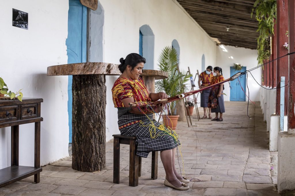 impulsando vidas a traves de los negocios podcast de maria tuyuc progreso labs guatemala