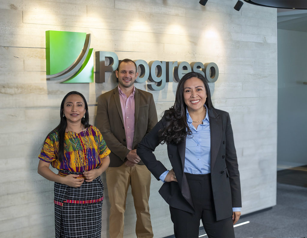 CEO de progreso participa en foro Guatemala