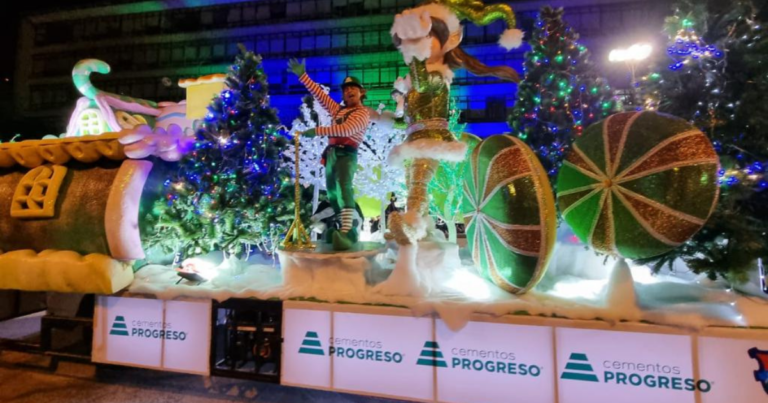 Nace una nueva tradición en la ciudad: Las carrozas navideñas cempro
