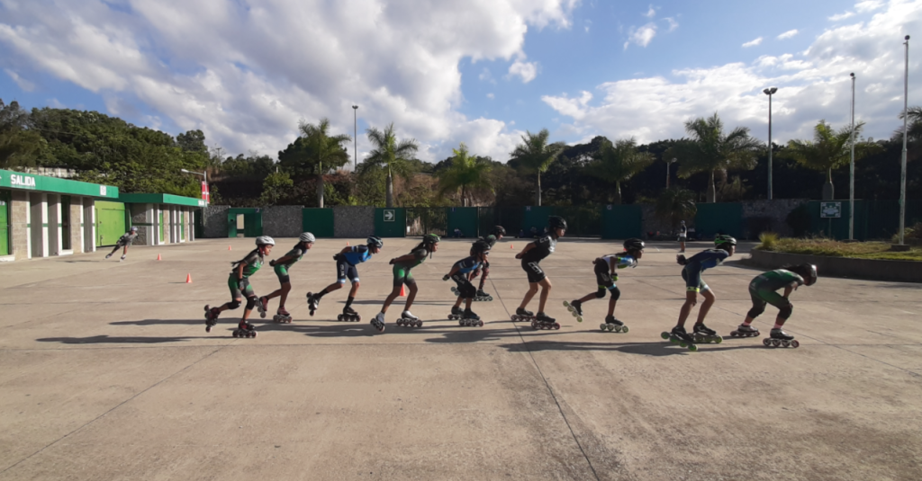 patinaje La vida sobre cuatro ruedas en el club de patinaje del "Estadio Cementos Progreso" guatemala