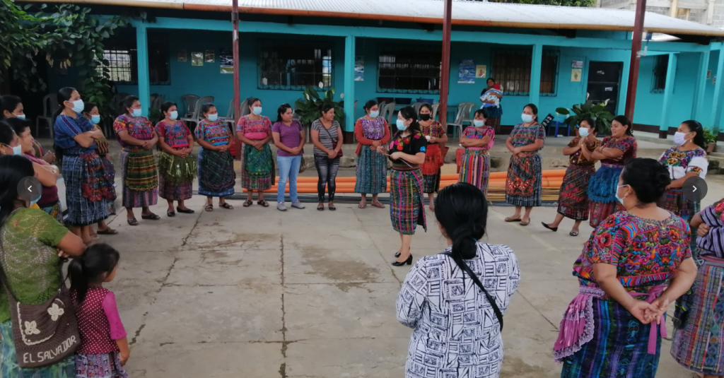 formacion de mujeres y lideres comunitarios