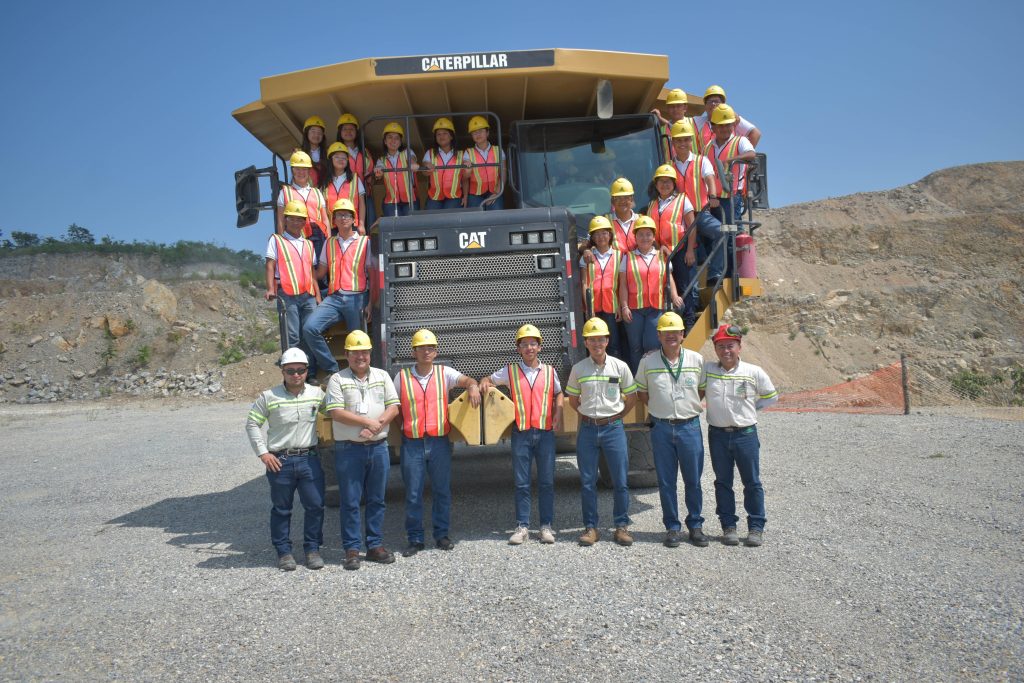 amigos progreso colegio ena guatemala cementos